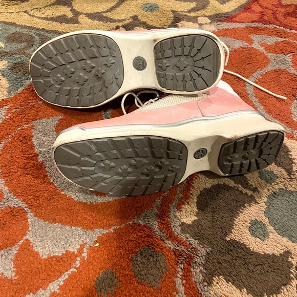 Pink Timberland’s - Picture 4 of 4